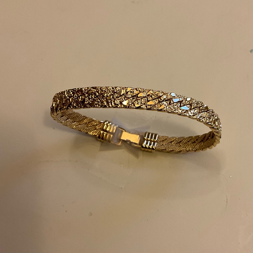 Gold Flat Serpentine Bracelet